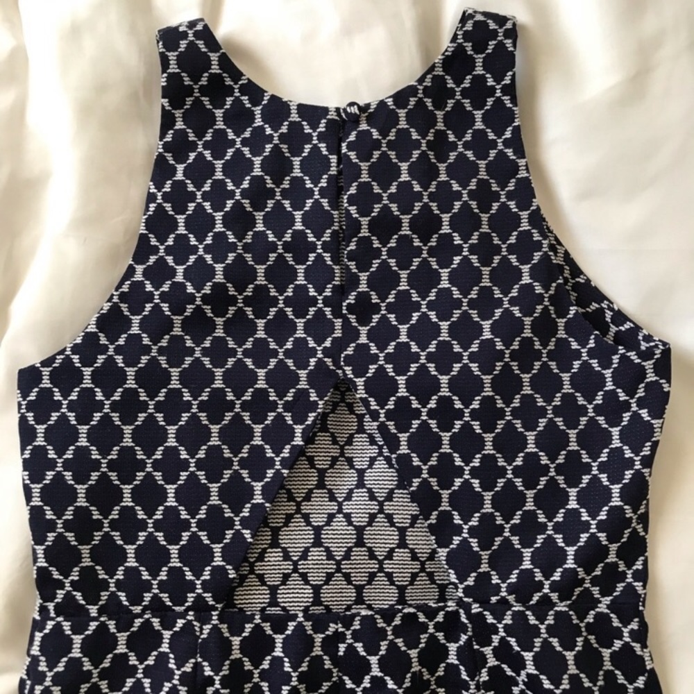{BB Dakota} Sleeveless Shift Dress Navy/White 10 - Picture 5 of 8